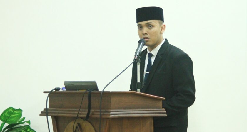 ANALISIS STRATEGI DAKWAH MAJELIS ILMU DAN DZIKIR AR-RAUDHAH, MUHAMMAD SYARIFUDDIN, RAIH GELAR DOKTOR STUDI ISLAM DI PASCASARJANA UIN WALISONGO